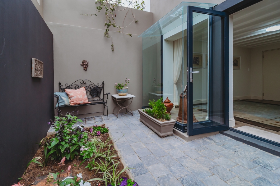 4 Bedroom Property for Sale in Welgelegen Western Cape